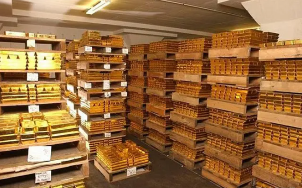 世界黄金储备最多的10个国家，美国达8133吨，那中国和俄罗斯呢？